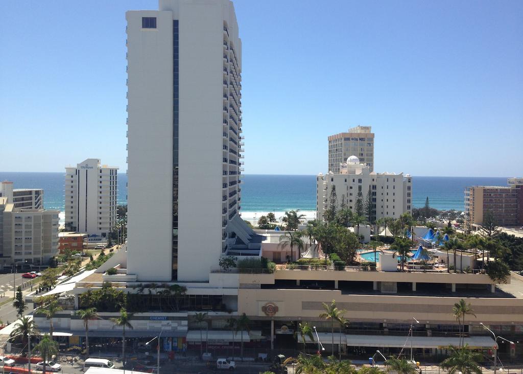 Centrepoint Resort Gold Coast Exterior photo